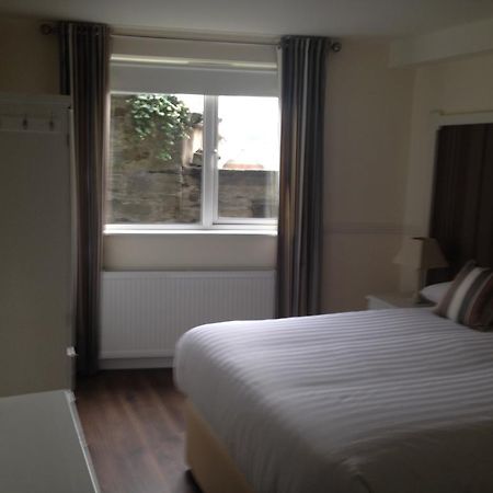 The Fleet Inn Guesthouse & Restaurant Килибегс Екстериор снимка