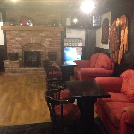 The Fleet Inn Guesthouse & Restaurant Килибегс Екстериор снимка
