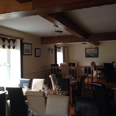 The Fleet Inn Guesthouse & Restaurant Килибегс Екстериор снимка