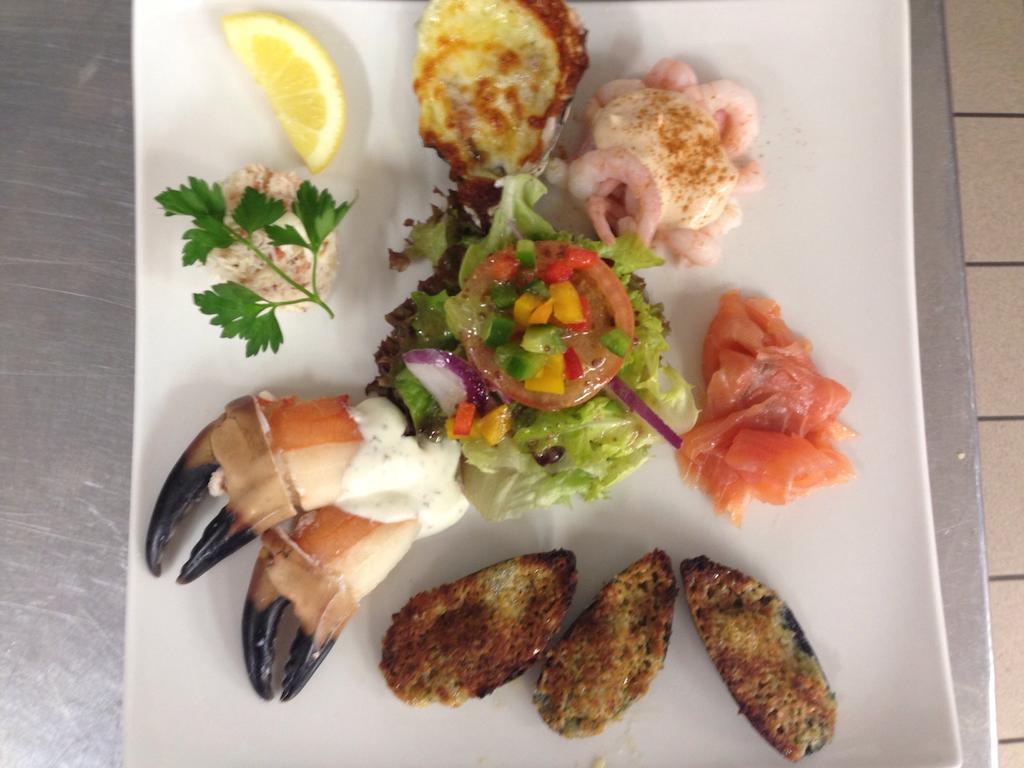 The Fleet Inn Guesthouse & Restaurant Килибегс Екстериор снимка